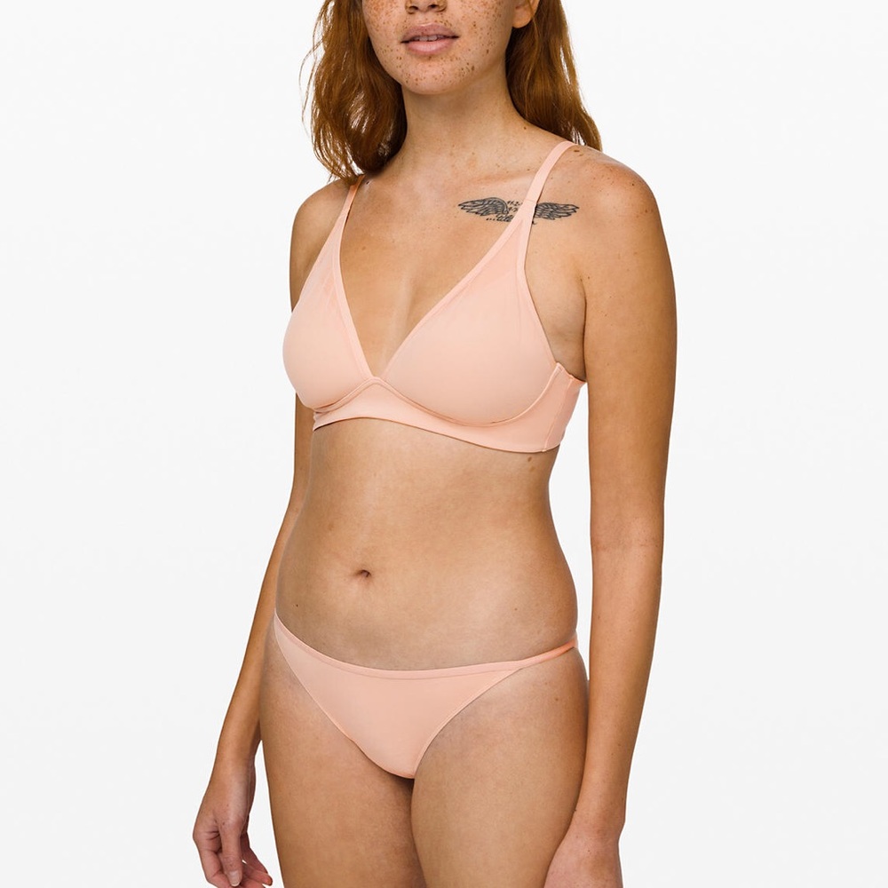 ❤️SALE ❤️NWT Lululemon Simply Sheer Bra
